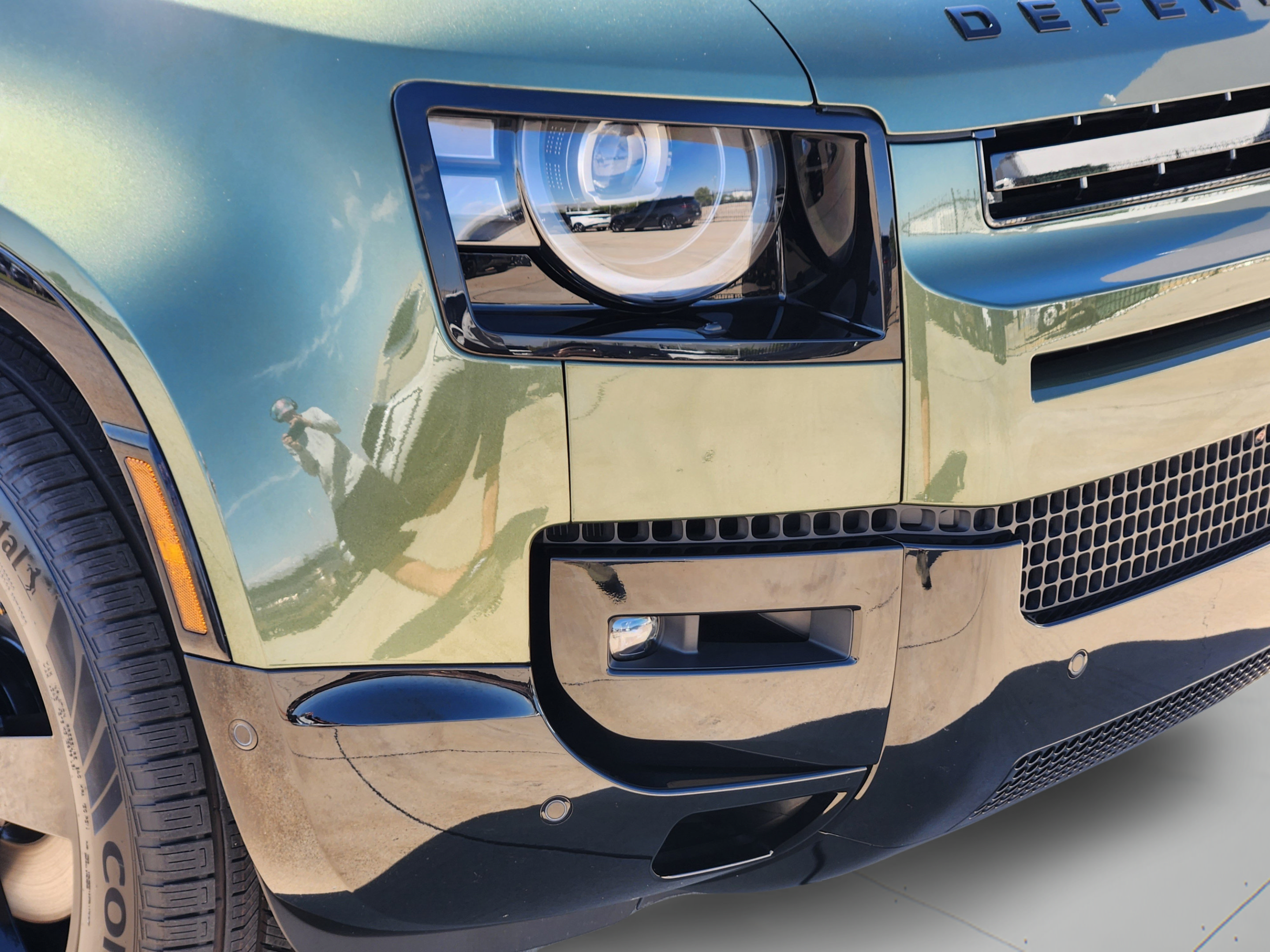 New 2026 Land Rover Defender 110 X-Dynamic SE AWD/4WD image 28