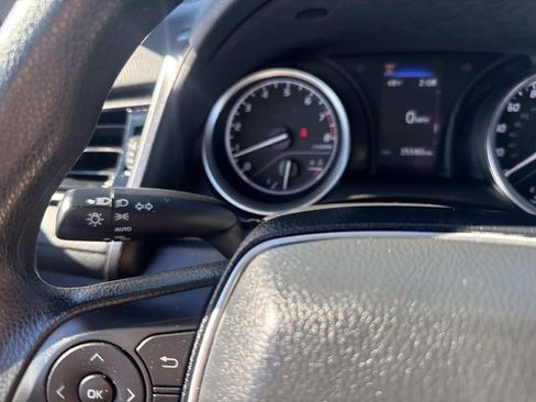 Used 2022 Toyota Camry LE image 30