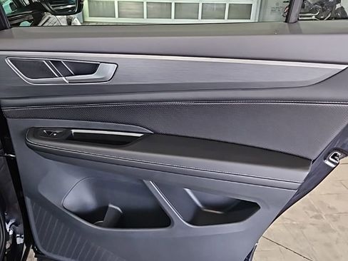 New 2026 Volkswagen Atlas Cross Sport SE FWD image 15
