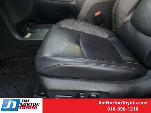 Used 2025 Toyota Sienna Limited AWD/4WD image 24