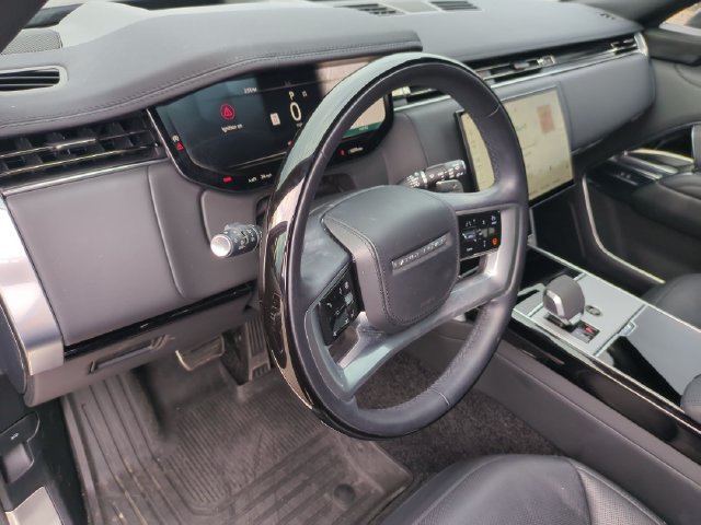Used 2024 Land Rover Range Rover SE AWD/4WD image 7
