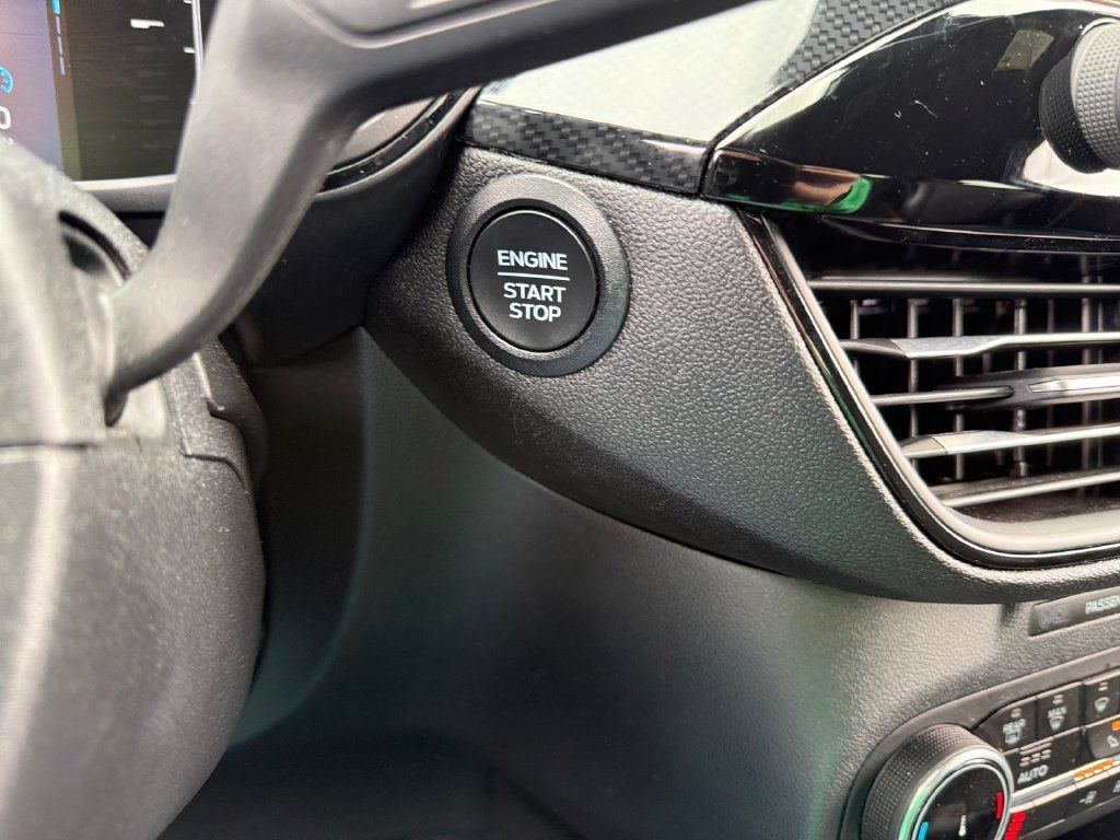 Used 2025 Ford Escape ST-Line Select AWD/4WD image 32