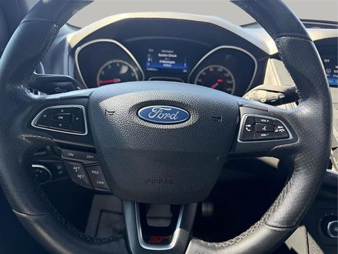 Used 2016 Ford Focus ST FWD image 45