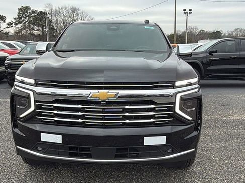 New 2026 Chevrolet Suburban Premier image 2