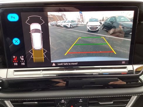 Used 2024 Volkswagen Atlas SE image 19