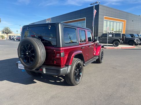 Used 2022 Jeep Wrangler Unlimited Sahara image 5