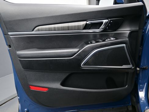 Used 2023 Kia Telluride SX FWD image 9