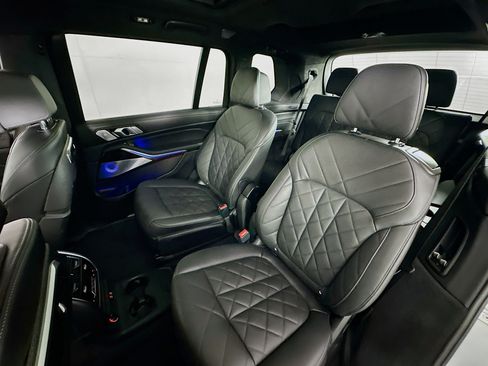 Used 2024 BMW X7 xDrive40i w/ Executive Package AWD/4WD image 22