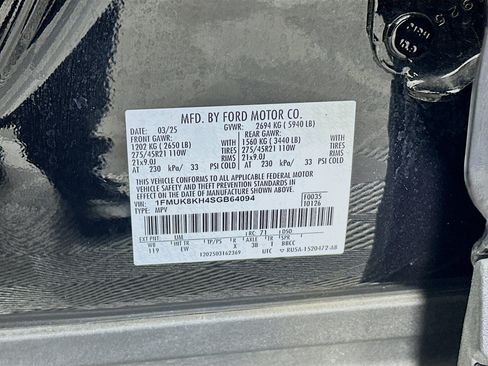 Used 2025 Ford Explorer ST-Line w/ ST-Line Street Pack AWD/4WD image 12