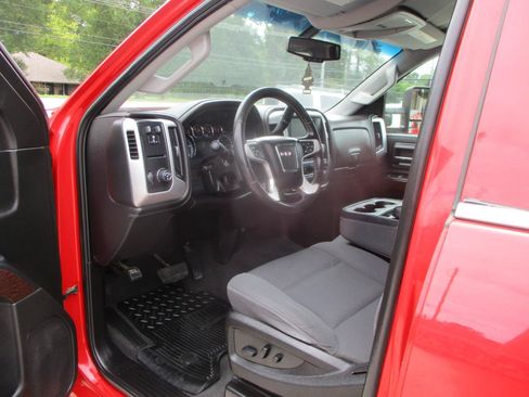 Used 2019 GMC Sierra 2500 SLE w/ SLE Preferred Package RWD image 16
