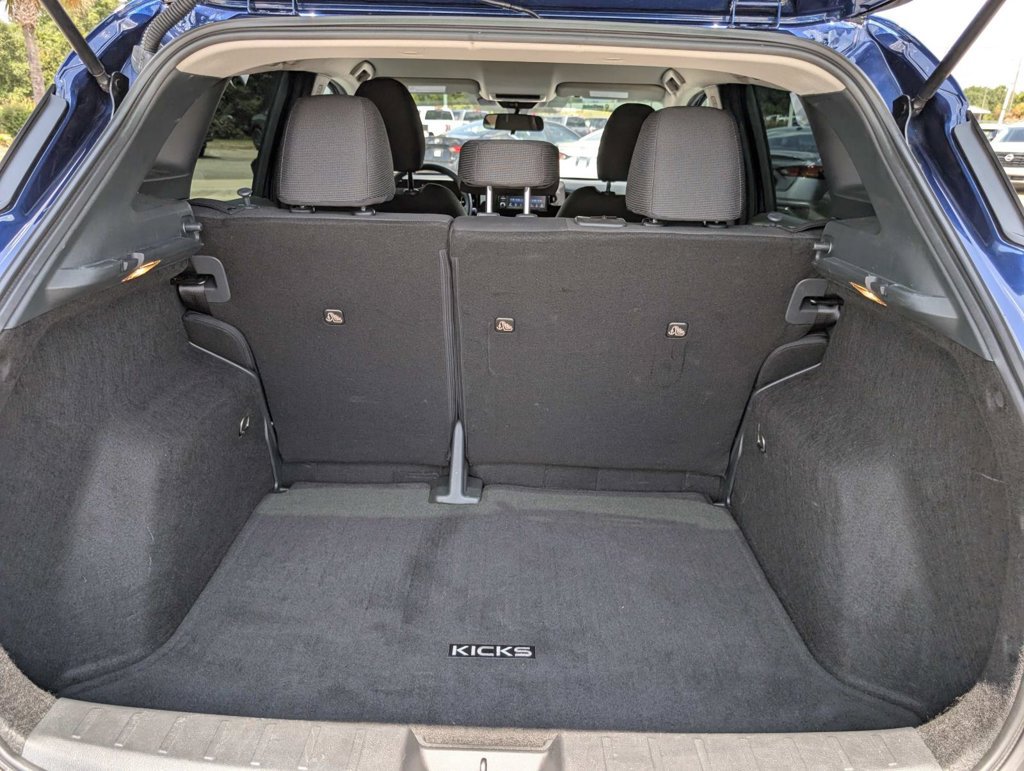 Used 2025 Nissan Kicks S FWD image 13