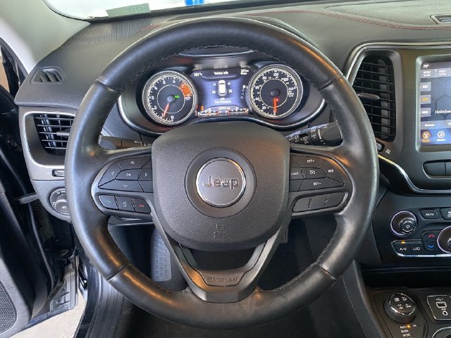 Used 2019 Jeep Cherokee Trailhawk w/ Cold Weather Group AWD/4WD image 28
