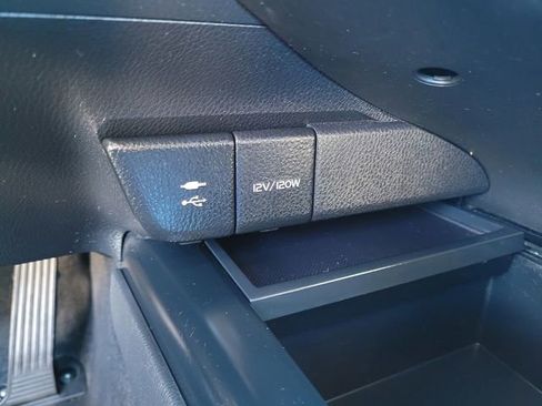 Used 2018 Toyota Camry SE FWD image 14