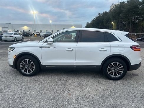 Used 2021 Lincoln Nautilus AWD w/ Equipment Group 101A image 2