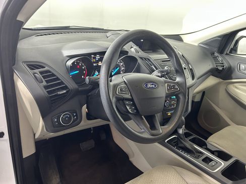 Used 2017 Ford Escape SE w/ SE Cold Weather Package image 13