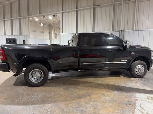 Used 2023 RAM 3500 Limited image 7