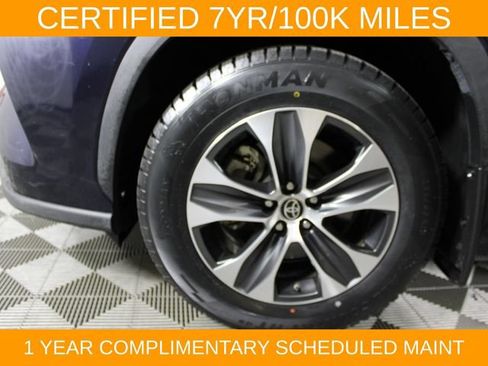 Used 2023 Toyota Highlander XLE AWD/4WD image 28