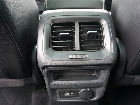 Used 2022 Volkswagen Tiguan SE FWD image 20