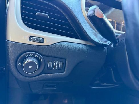 Used 2017 Jeep Cherokee 75th Anniversary image 28