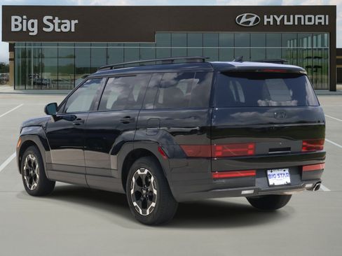 Used 2024 Hyundai Santa Fe SEL FWD image 3