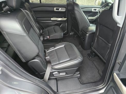 Used 2022 Ford Explorer Limited w/ Equipment Group 301A image 19