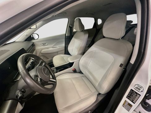 Used 2025 Hyundai Kona SEL AWD/4WD image 13