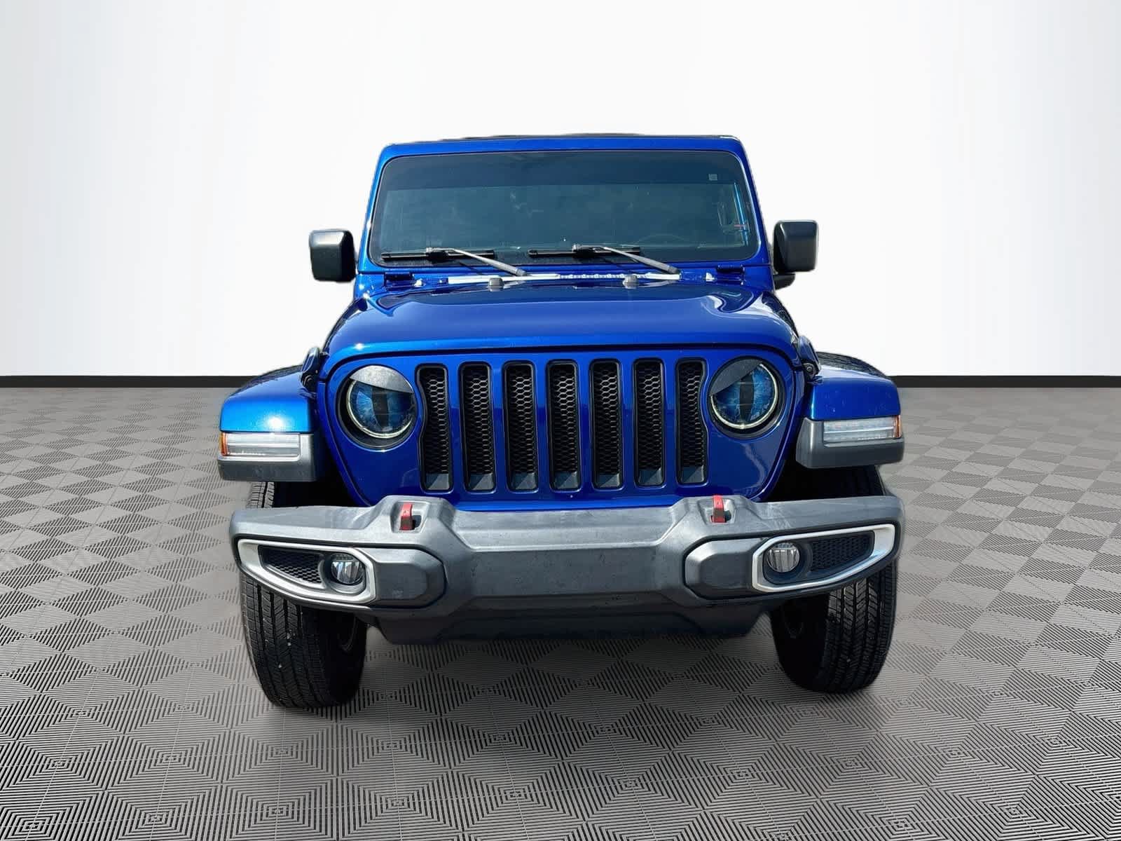 Used 2019 Jeep Wrangler Unlimited Sahara AWD/4WD image 2