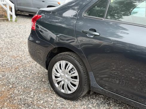 Used 2007 Toyota Yaris S FWD image 7