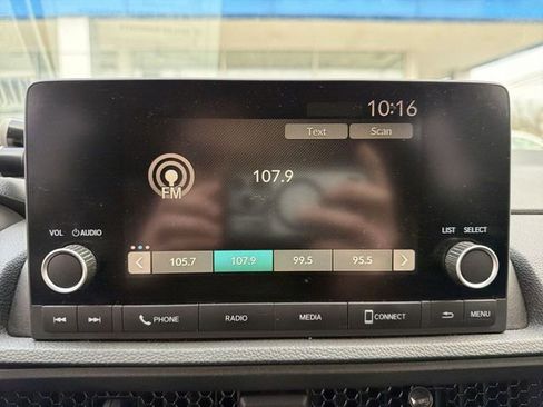 Used 2023 Honda CR-V LX image 18