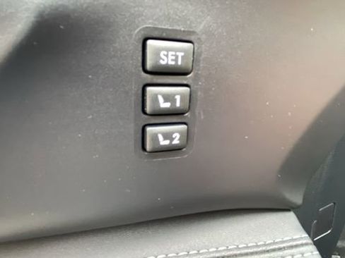 Certified 2024 Subaru Ascent Limited w/ Technology Package AWD/4WD image 21