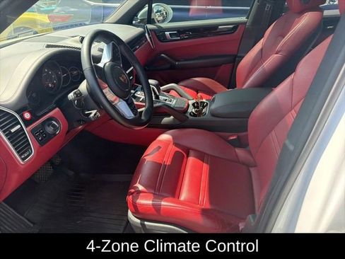 Used 2020 Porsche Cayenne AWD/4WD image 6