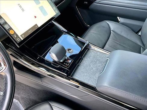 Used 2024 Land Rover Range Rover Sport Dynamic SE image 15