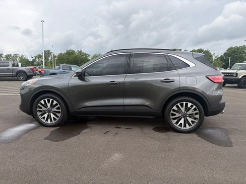 Used 2020 Ford Escape Titanium w/ Titanium Premium Package 2.0 AWD/4WD image 15