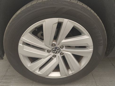 Used 2023 Volkswagen Atlas Cross Sport SE FWD image 31