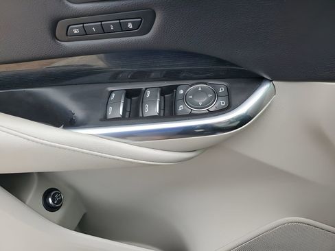 Used 2019 Cadillac XT4 Premium Luxury image 28