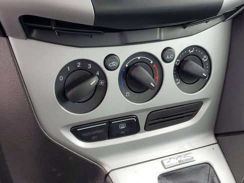 Used 2014 Ford Focus SE image 17