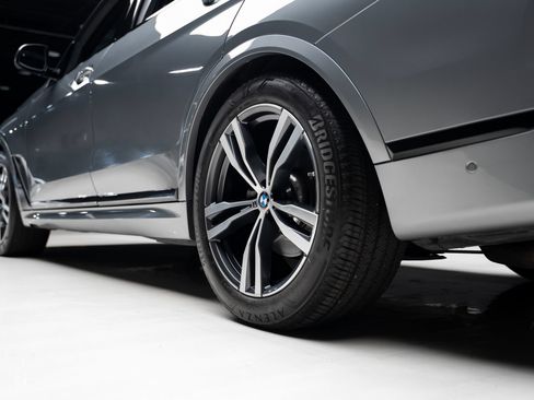 Used 2024 BMW X7 xDrive40i w/ M Sport Package AWD/4WD image 80