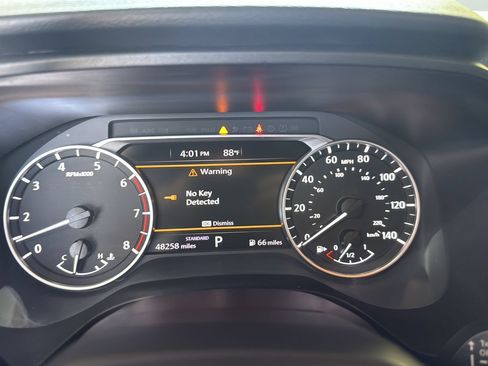 Used 2025 Nissan Rogue SV FWD image 14