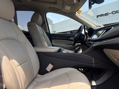 Used 2019 Buick Enclave Essence AWD/4WD image 24
