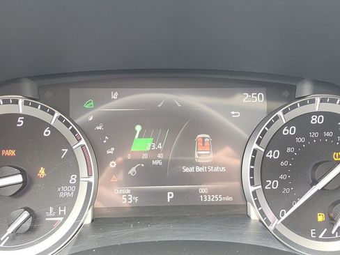 Used 2022 Toyota Highlander XLE AWD/4WD image 23