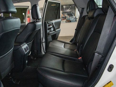 Used 2021 Toyota 4Runner Venture w/ Moonroof Package AWD/4WD image 15