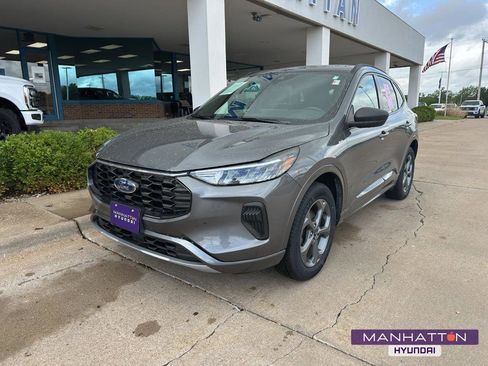 Used 2024 Ford Escape ST-Line w/ Tech Pack #1 AWD/4WD image 1