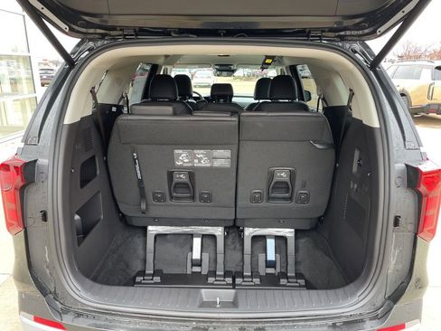 New 2026 Kia Carnival EX image 14