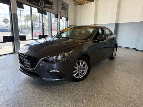 Used 2014 MAZDA MAZDA3 i Touring FWD image 3