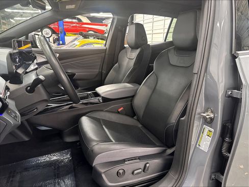 Used 2023 Volkswagen ID.4 S RWD image 24