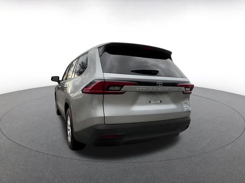 Used 2025 Toyota Grand Highlander XLE image 11