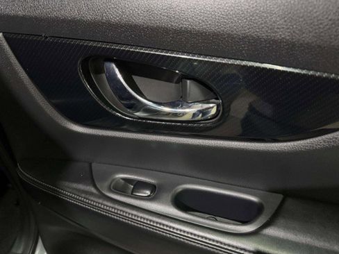 Used 2020 Nissan Rogue SL image 50