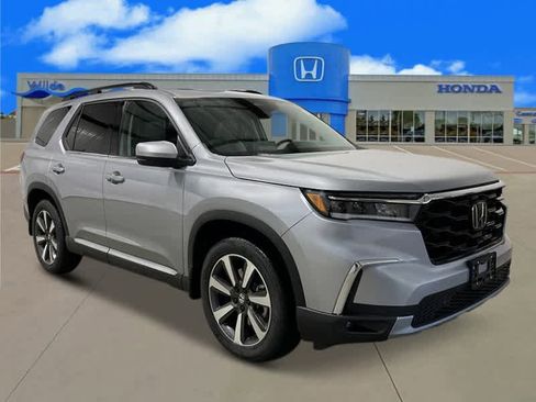 New 2025 Honda Pilot Touring image 10