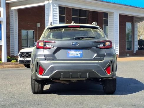Used 2024 Subaru Crosstrek 2.0i Premium AWD/4WD image 8