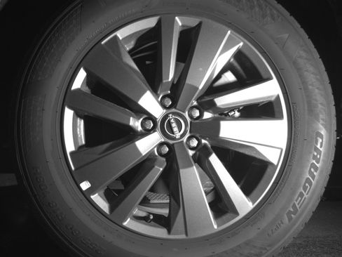 Used 2025 Nissan Pathfinder SV image 14